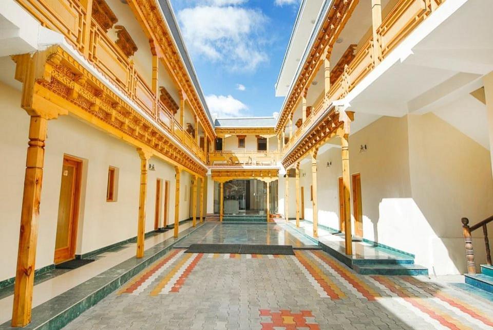 Hotel Dimbir Regency Leh Exterior photo
